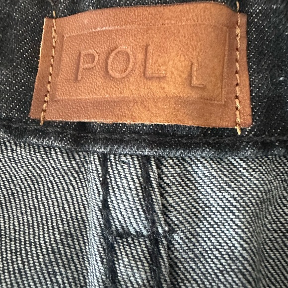 NWOT cute Jean shorts with ruffle hem $40 - Picture 3 of 3